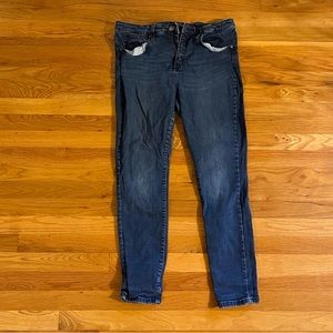 Universal thread skinny jeans